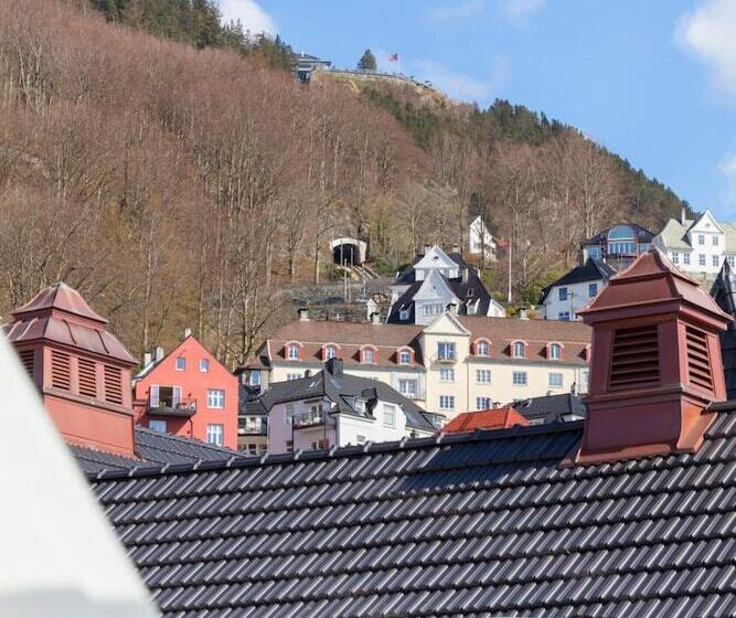 Bergen Harbour Hotel, Worldhotels Crafted