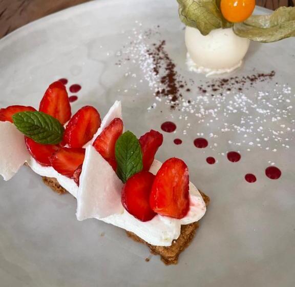 ホテル Château De Servanes