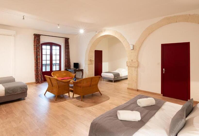 ホテル Château De Servanes