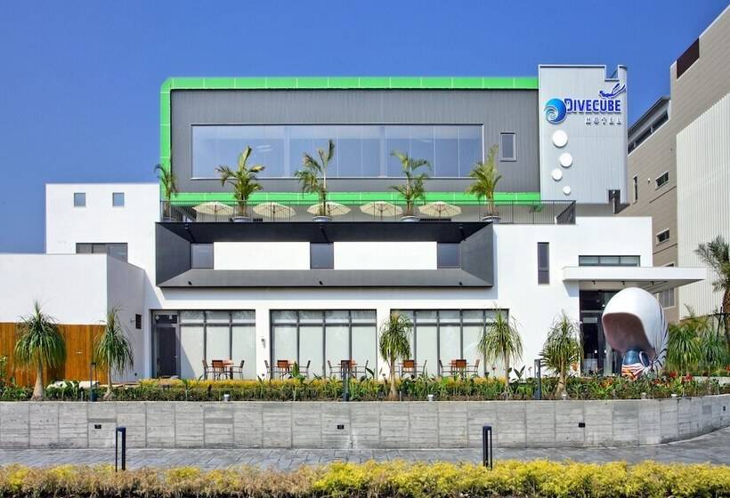 هتل Divecube