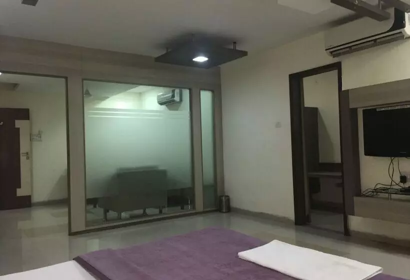 ホテル Maanpreet