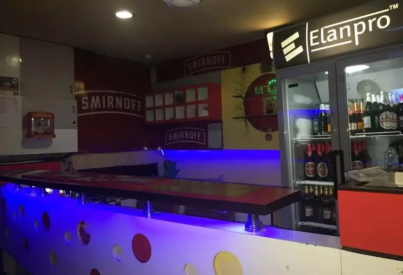 ホテル Maanpreet