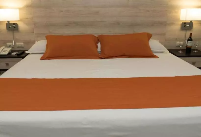 Hotelli Los Almendros