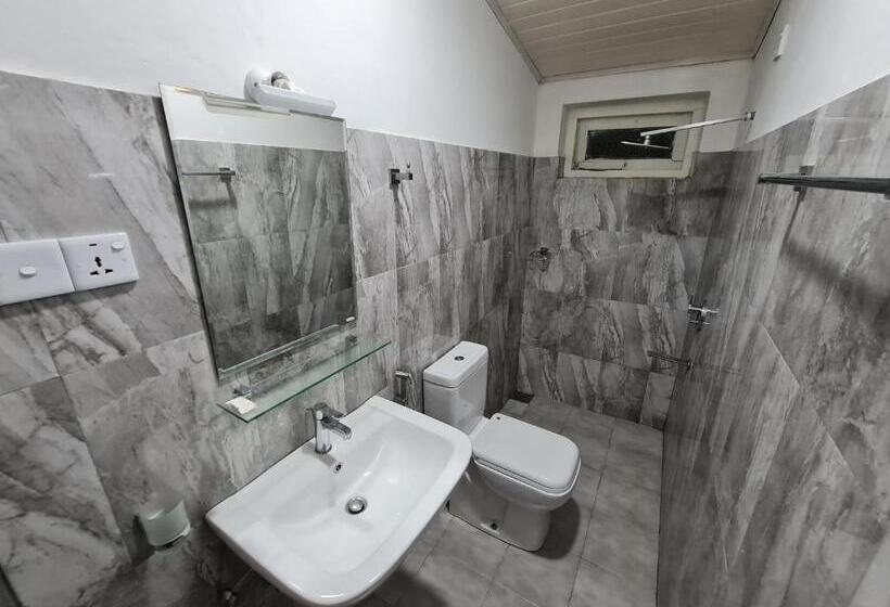 هتل Serendib Hill