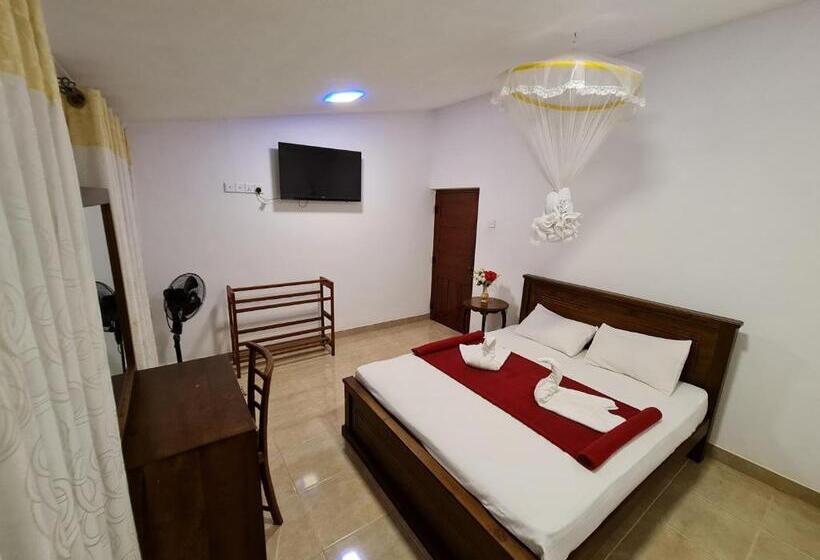 هتل Serendib Hill