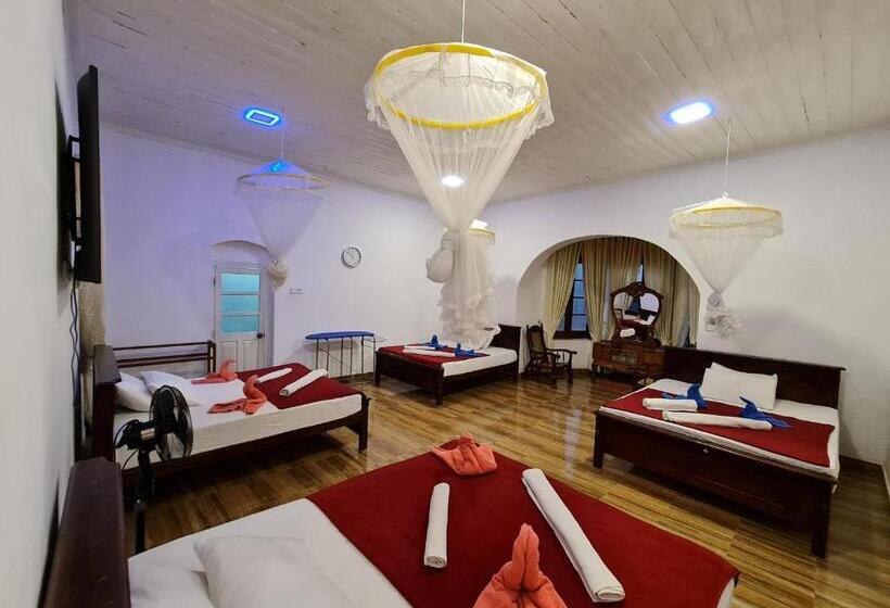 هتل Serendib Hill