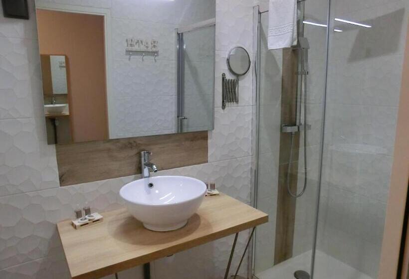 Отель Sur Le Quai