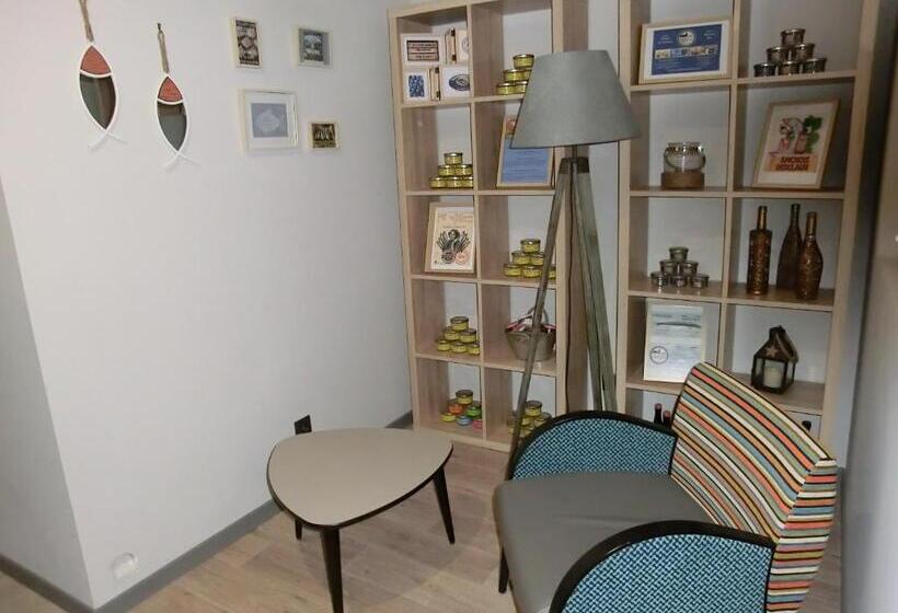 Отель Sur Le Quai