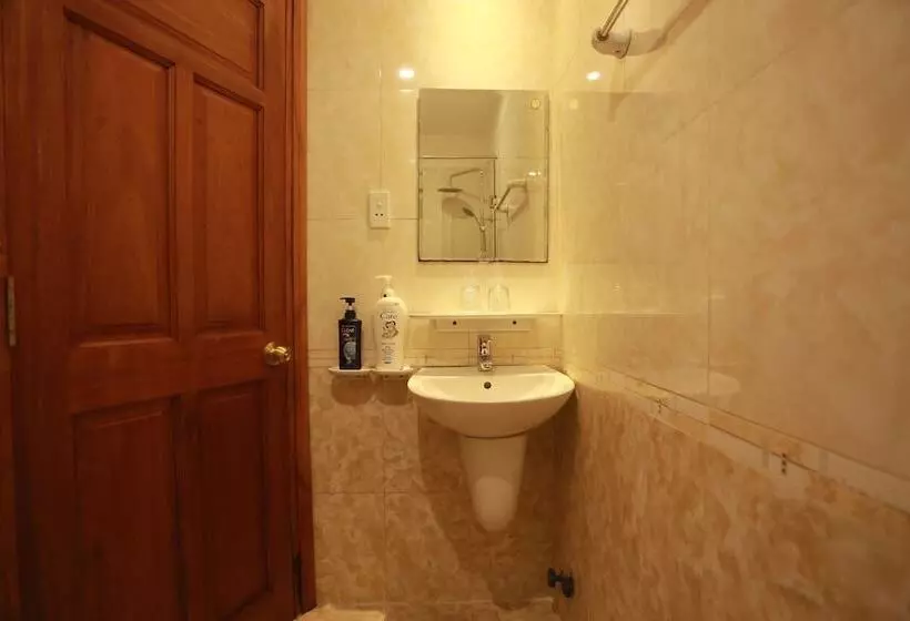 Thanh Tai Hotel 1