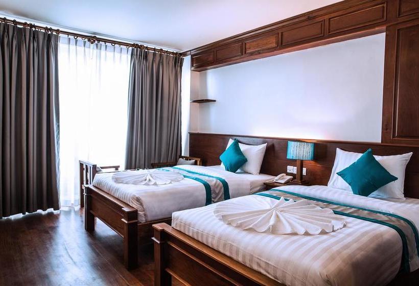 בית מלון כפרי The Palm Bay Resort