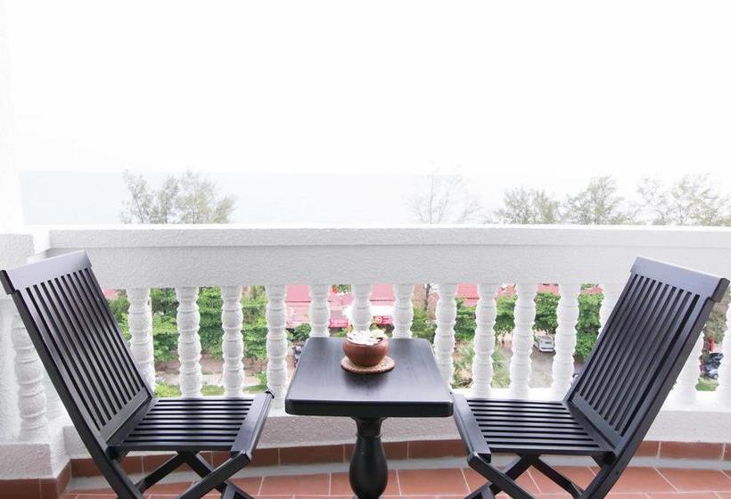 בית מלון כפרי The Palm Bay Resort