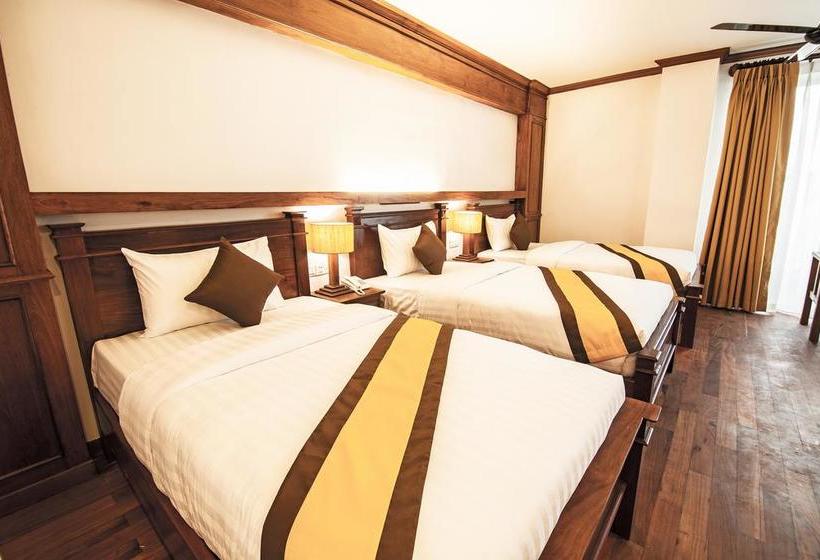 בית מלון כפרי The Palm Bay Resort