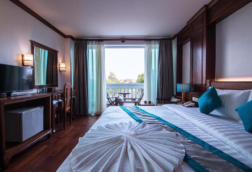 בית מלון כפרי The Palm Bay Resort