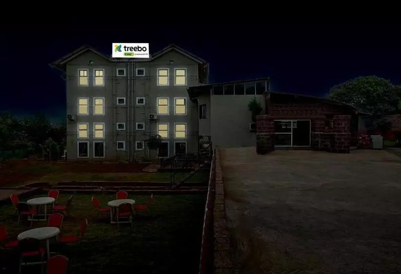 Treebo Vhyomaan Resort