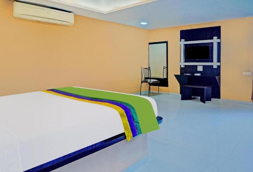 Treebo Vhyomaan Resort