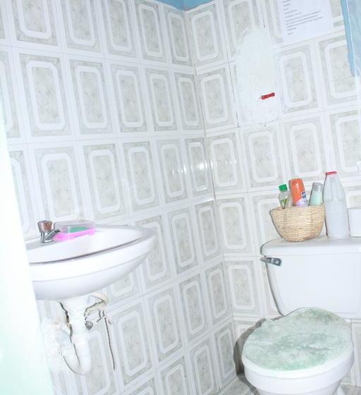 تختخواب و صبحانه Ecole Les Poupons