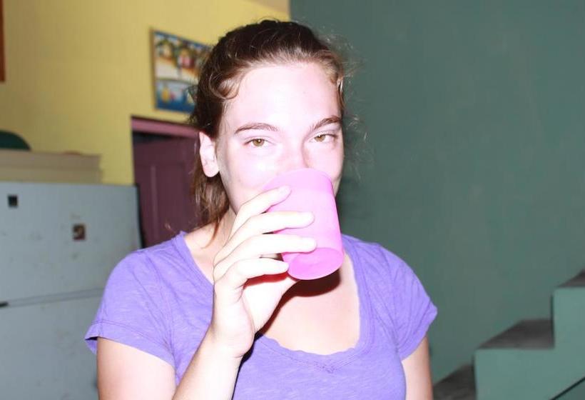 تختخواب و صبحانه Ecole Les Poupons