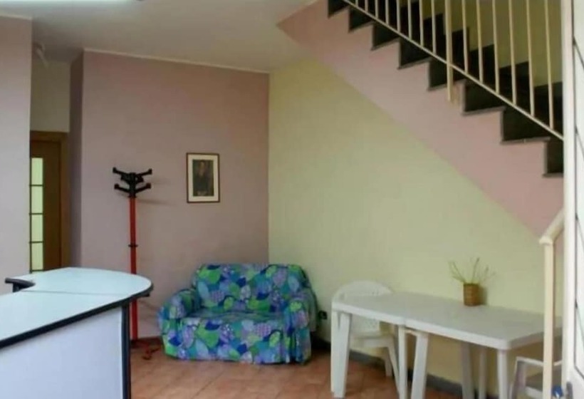 تختخواب و صبحانه Villa Autostrada A 18