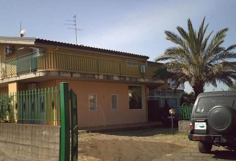 تختخواب و صبحانه Villa Autostrada A 18