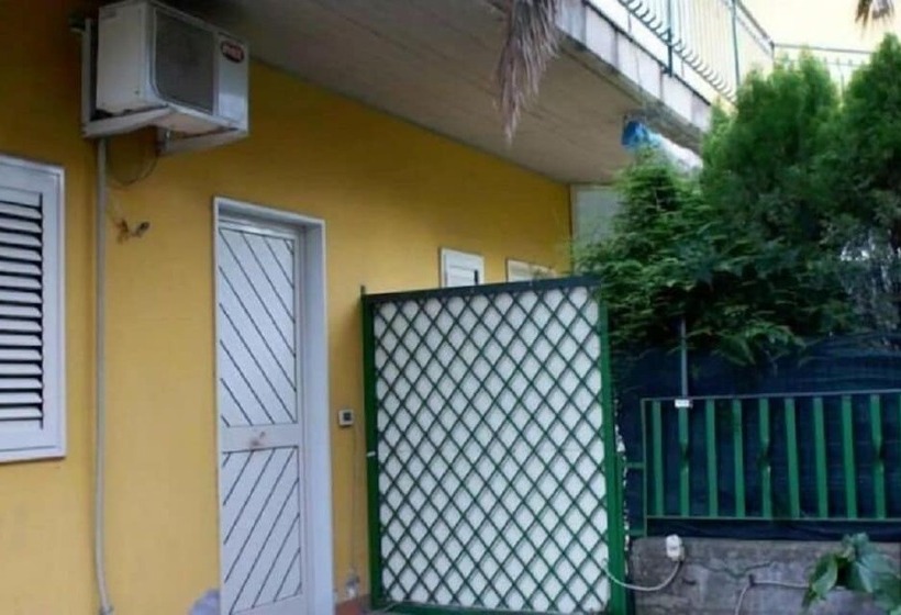 تختخواب و صبحانه Villa Autostrada A 18