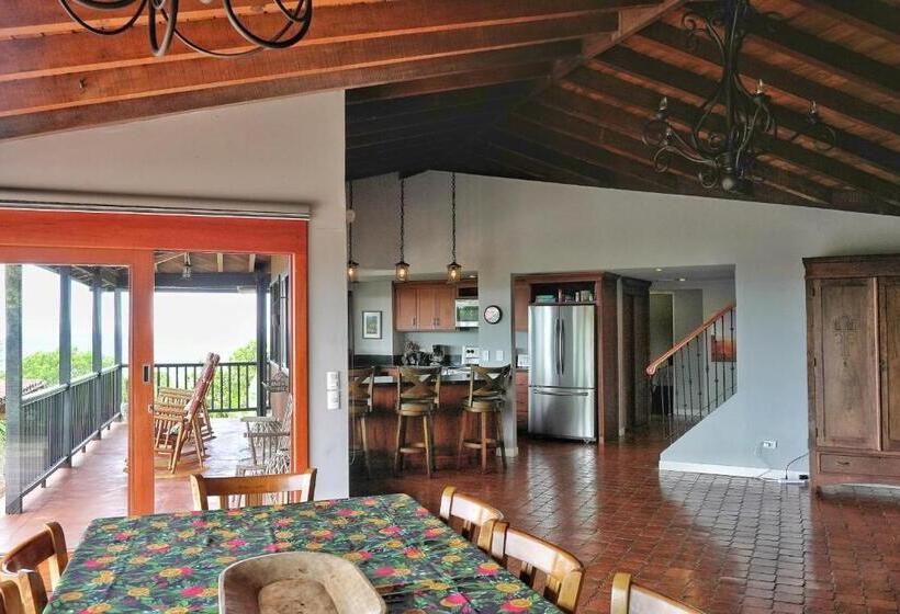 تختخواب و صبحانه Villas Aracari