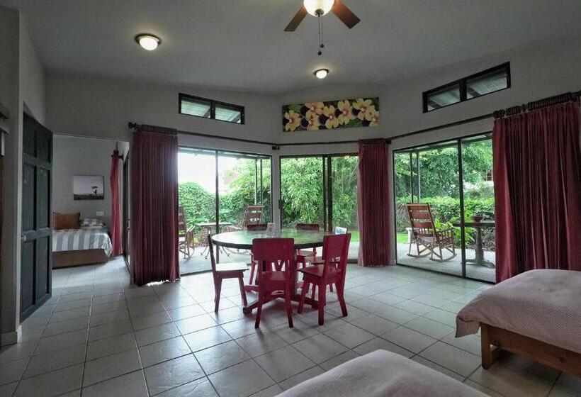 تختخواب و صبحانه Villas Aracari