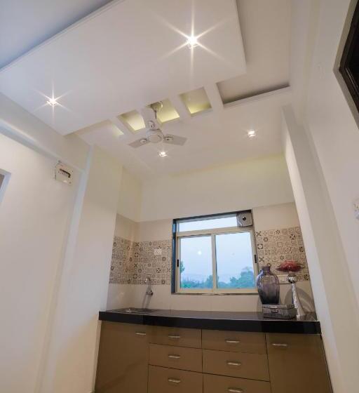 Hotelli Acons Palm Beach