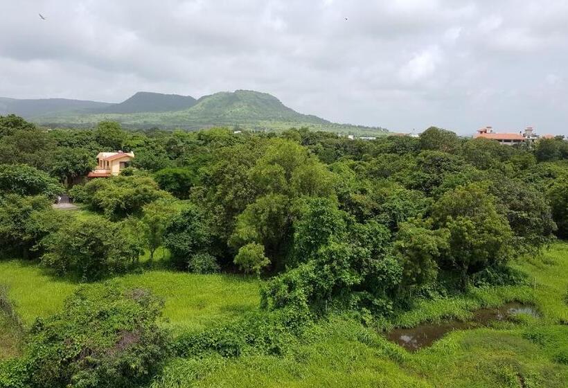 Hotelli Acons Palm Beach