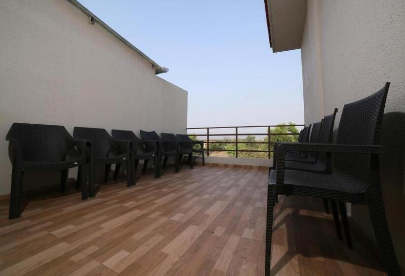 Hotelli Acons Palm Beach