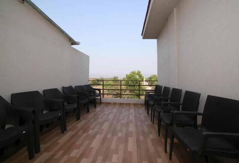 Hotelli Acons Palm Beach