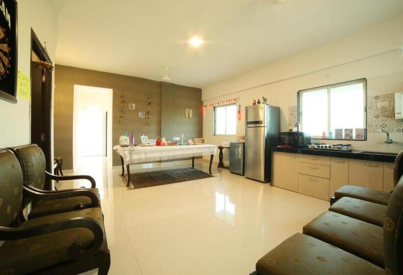 Hotelli Acons Palm Beach