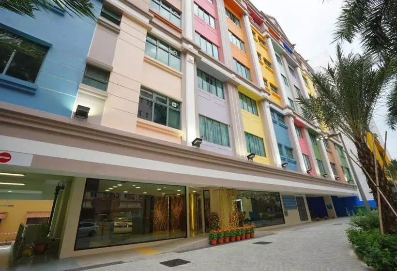 هتل Zen Premium Kallang