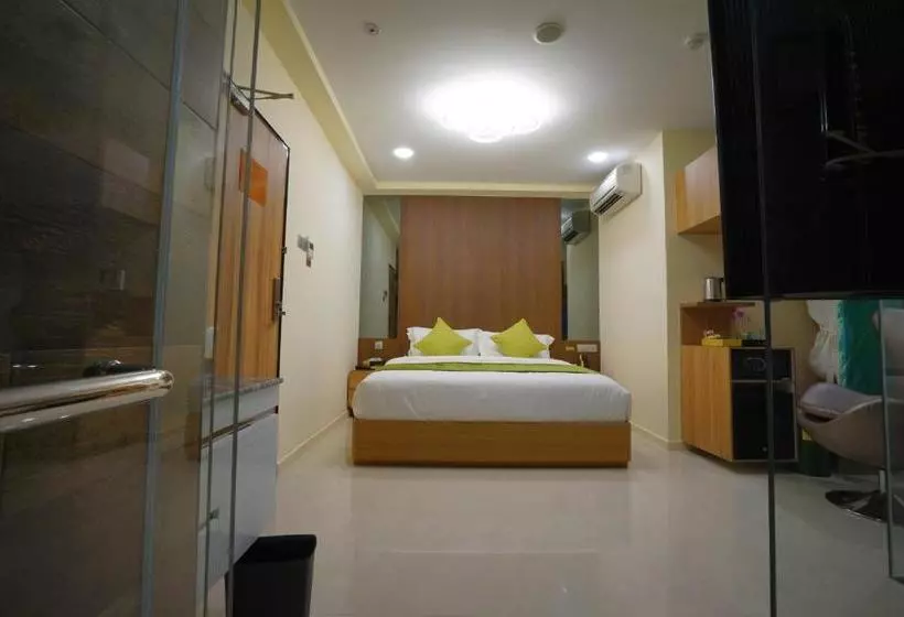 هتل Zen Premium Kallang