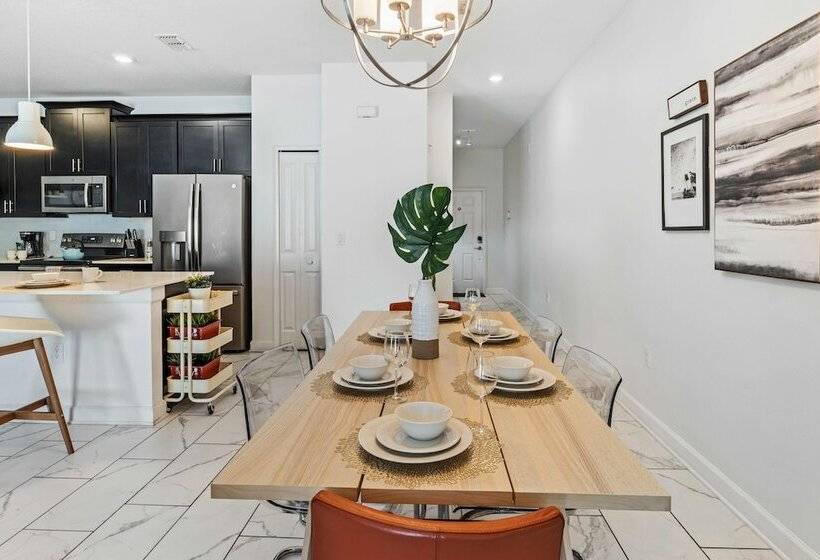 1570 Sandbagger Drive