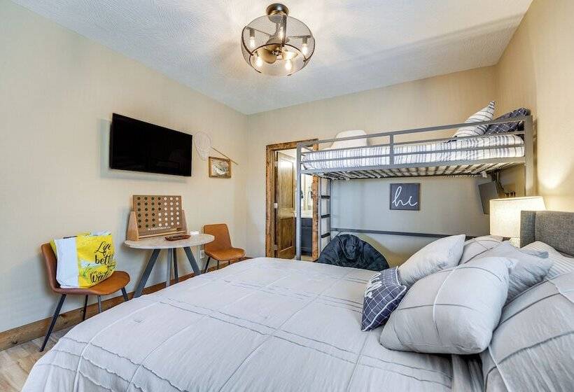 Branson Log Cabin Near Silver Dollar City & Lake!