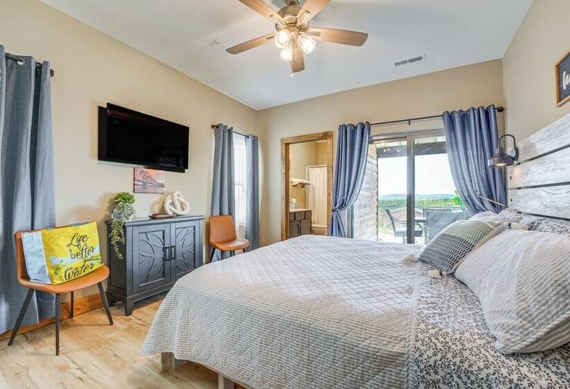 Branson Log Cabin Near Silver Dollar City & Lake!