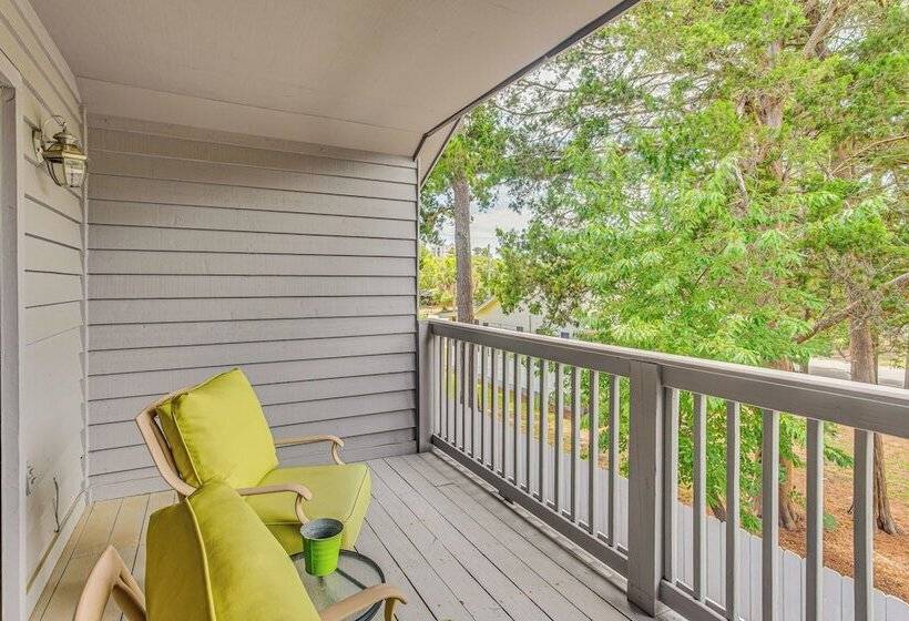 Bright North Myrtle Beach Home: Walk To Ocean!