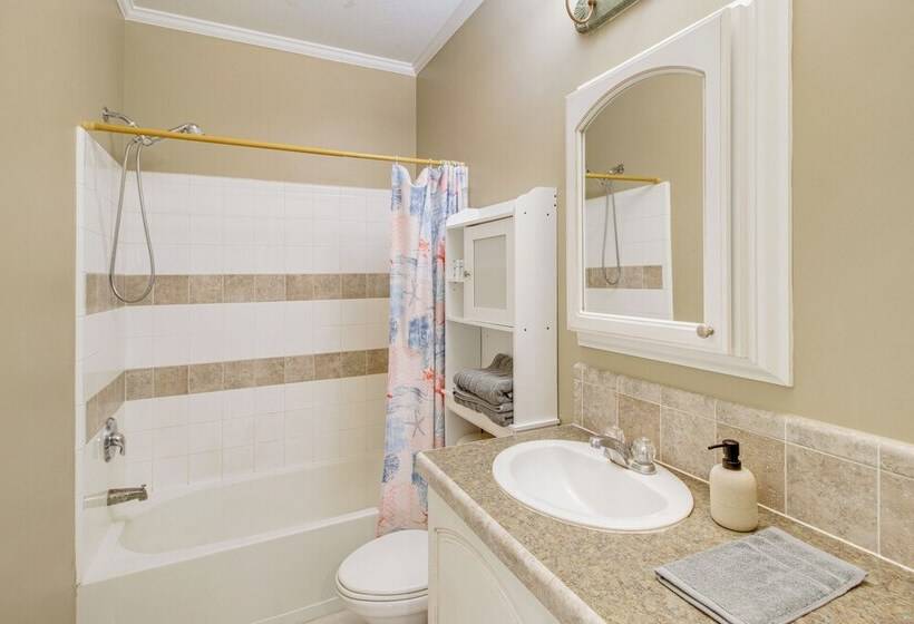 Canal Front Key Largo Retreat W/ Community Beach!