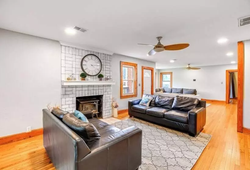 Charming Damascus Retreat W/ Deck & Creek Views!