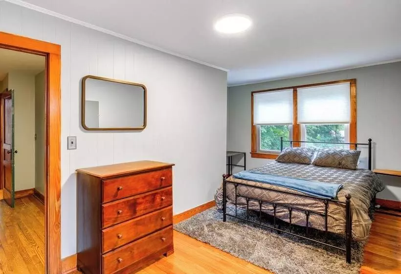 Charming Damascus Retreat W/ Deck & Creek Views!