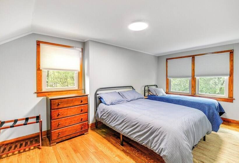 Charming Damascus Retreat W/ Deck & Creek Views!