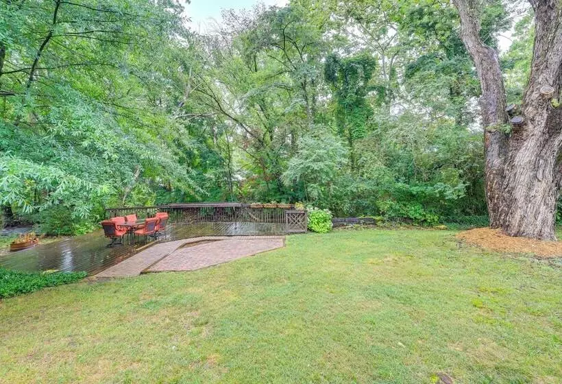 Charming Damascus Retreat W/ Deck & Creek Views!