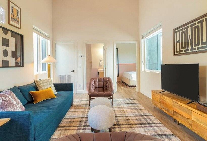 Conway Buyout   2 Units By Avantstay Dt Nash!