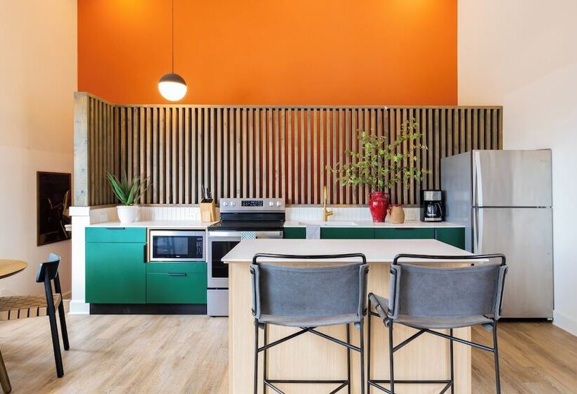 Conway Buyout   2 Units By Avantstay Dt Nash!