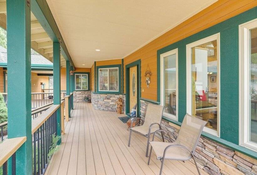 Cozy Chester Home W/ Patio & Lake Access!