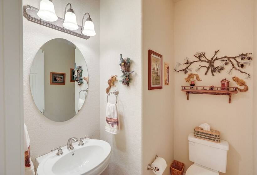 Cozy Chester Home W/ Patio & Lake Access!