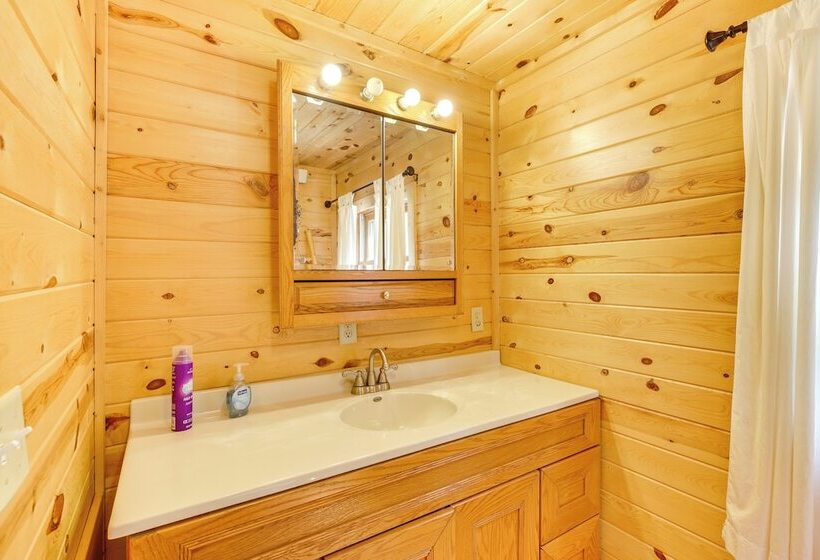 Deadwood Wolf Cabin W/ Fire Pit & Grill