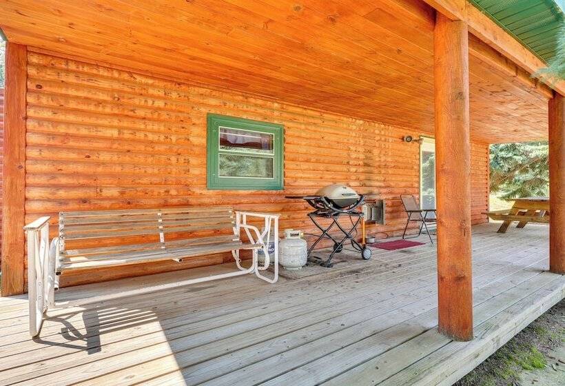Deadwood Wolf Cabin W/ Fire Pit & Grill