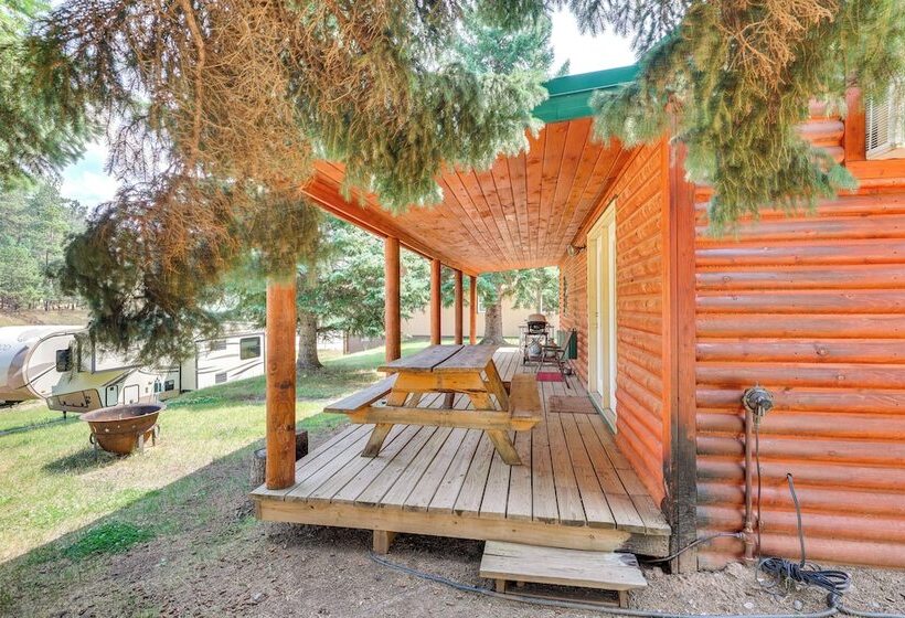 Deadwood Wolf Cabin W/ Fire Pit & Grill