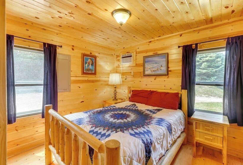 Deadwood Wolf Cabin W/ Fire Pit & Grill